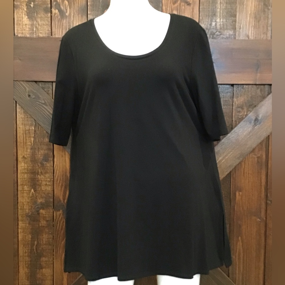 Chico's Black Scoop Neck The Ultimate Tee